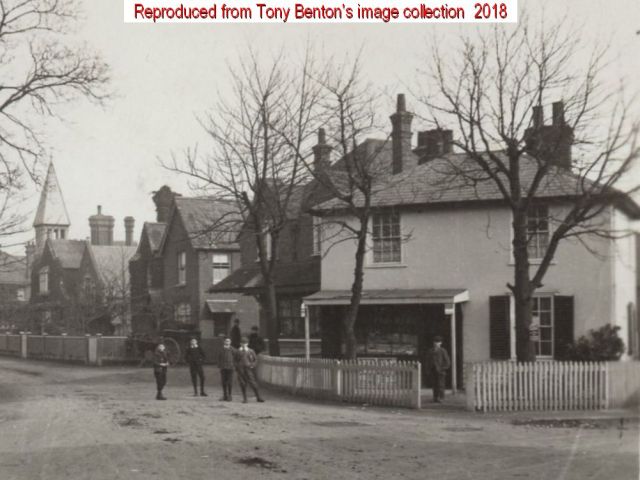 Cosy Corner Bell 40116 c.1907 crop2