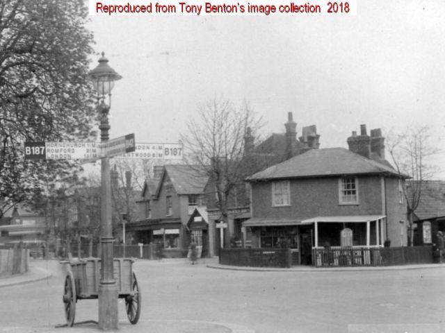 Cosy Corner SML2 c.1933 BW v2